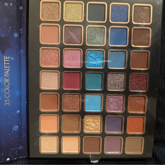 35 Color Eyeshadow Palette Bellapierre - Picture 3 of 4